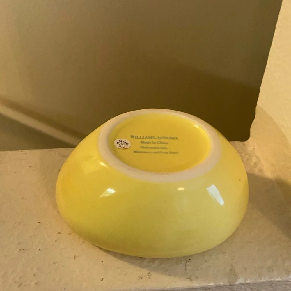 Williams Sonoma Easter Egg Bowl Set. 2002.NWT in Box.